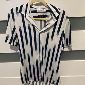Zara, Men’s Medium Short Sleeve Button Down